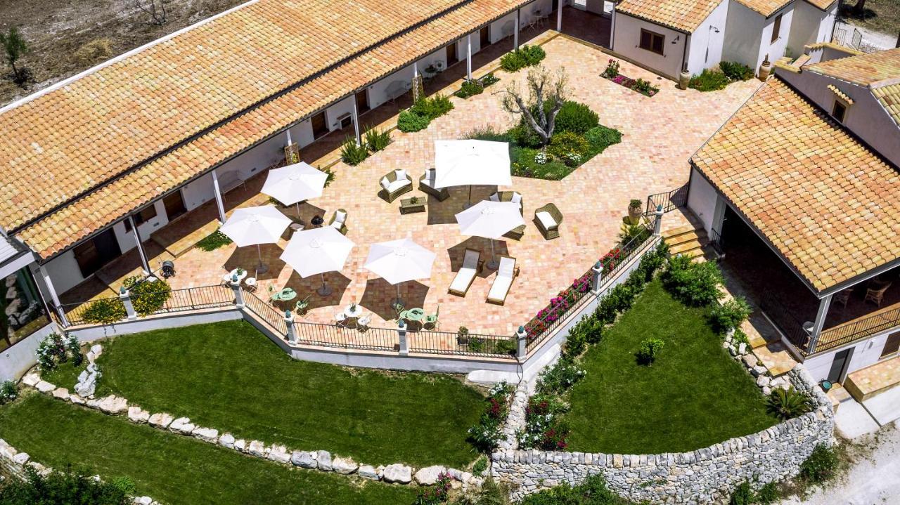 Relais Villa Del Monte Ragusa Exteriör bild